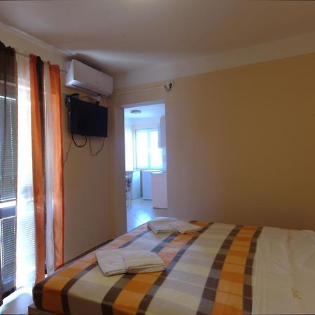 Apartments Astel Bar Ngoại thất bức ảnh