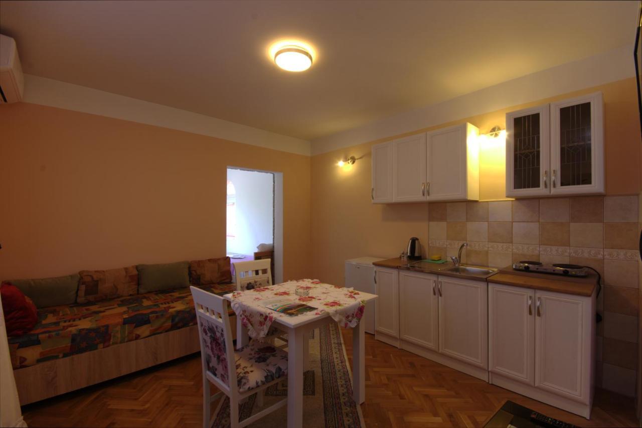 Apartments Astel Bar Ngoại thất bức ảnh