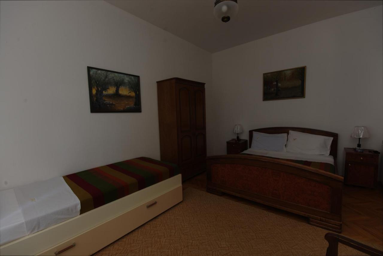 Apartments Astel Bar Ngoại thất bức ảnh