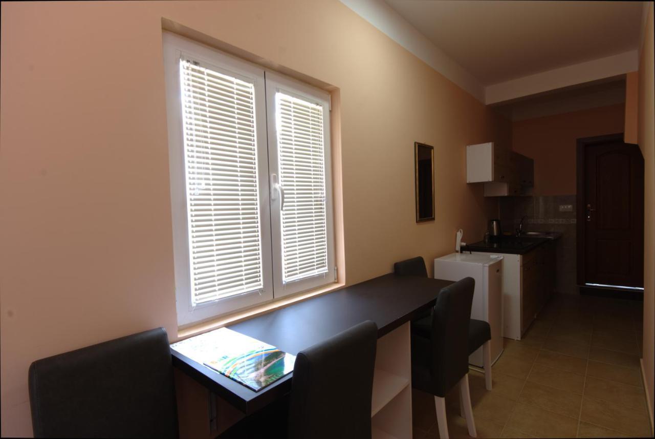Apartments Astel Bar Ngoại thất bức ảnh