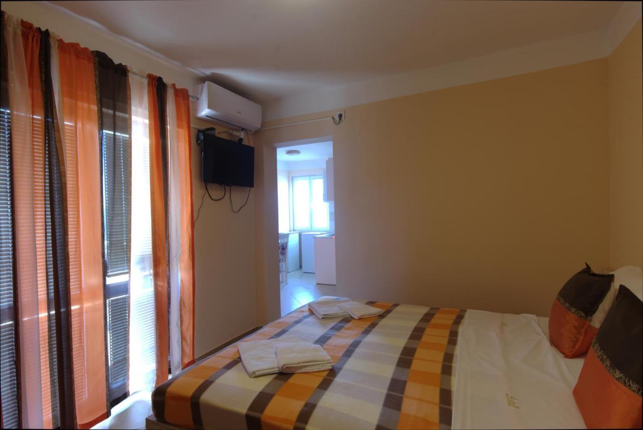 Apartments Astel Bar Ngoại thất bức ảnh