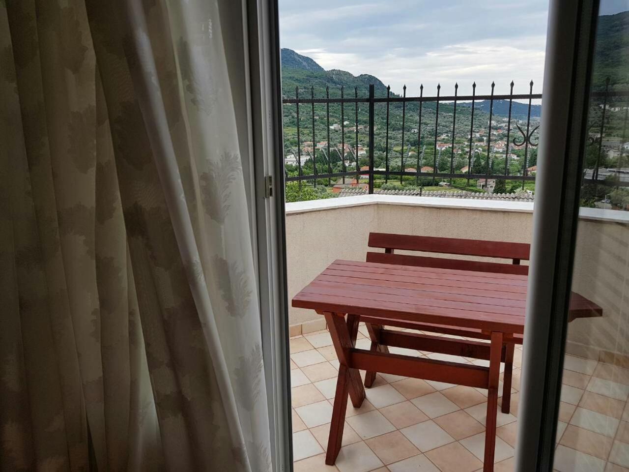 Apartments Astel Bar Ngoại thất bức ảnh
