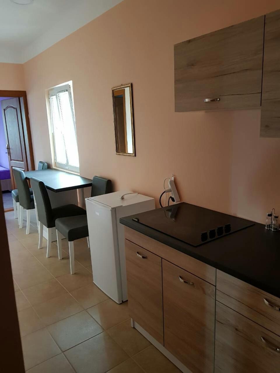 Apartments Astel Bar Ngoại thất bức ảnh