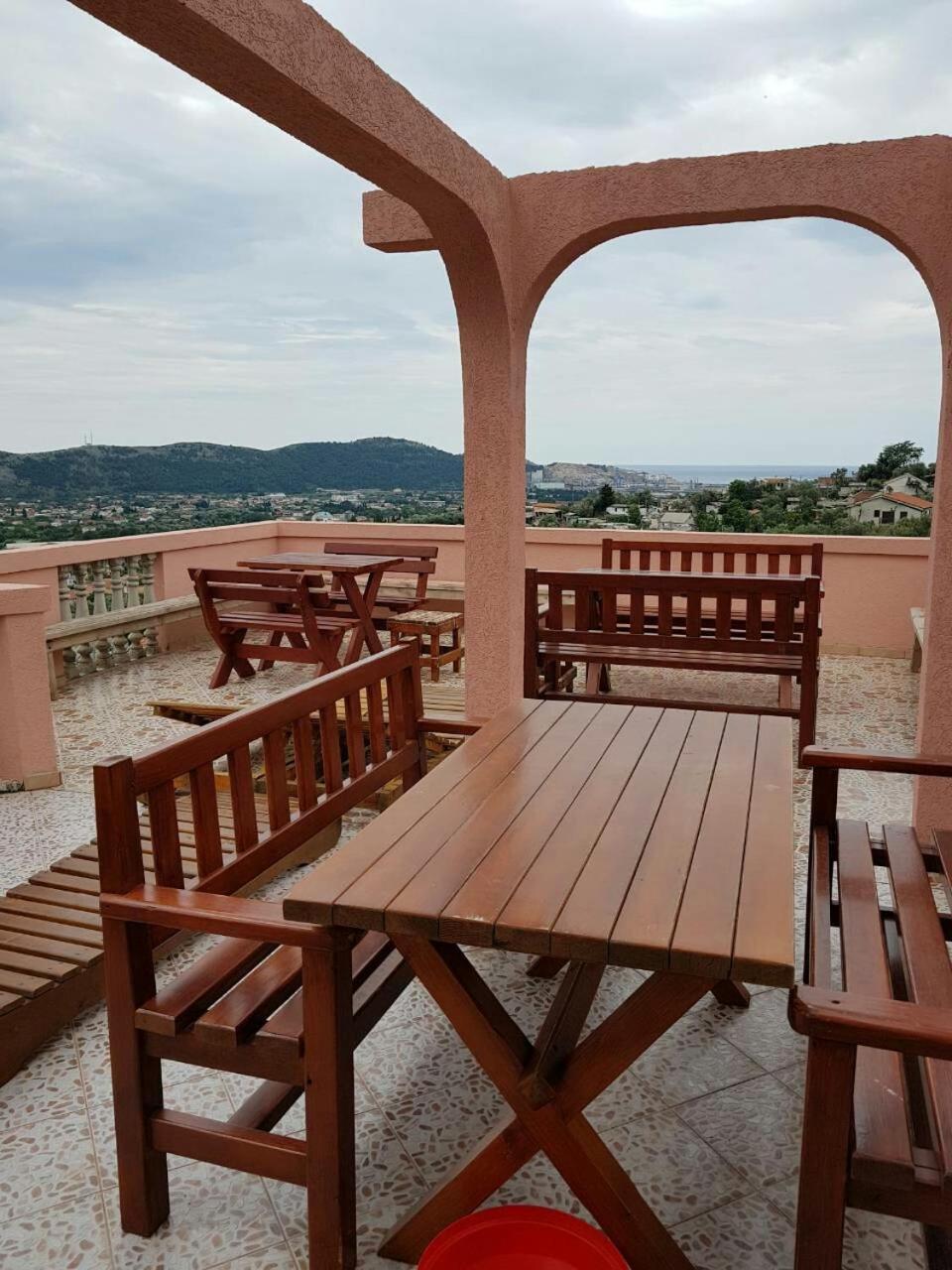 Apartments Astel Bar Ngoại thất bức ảnh